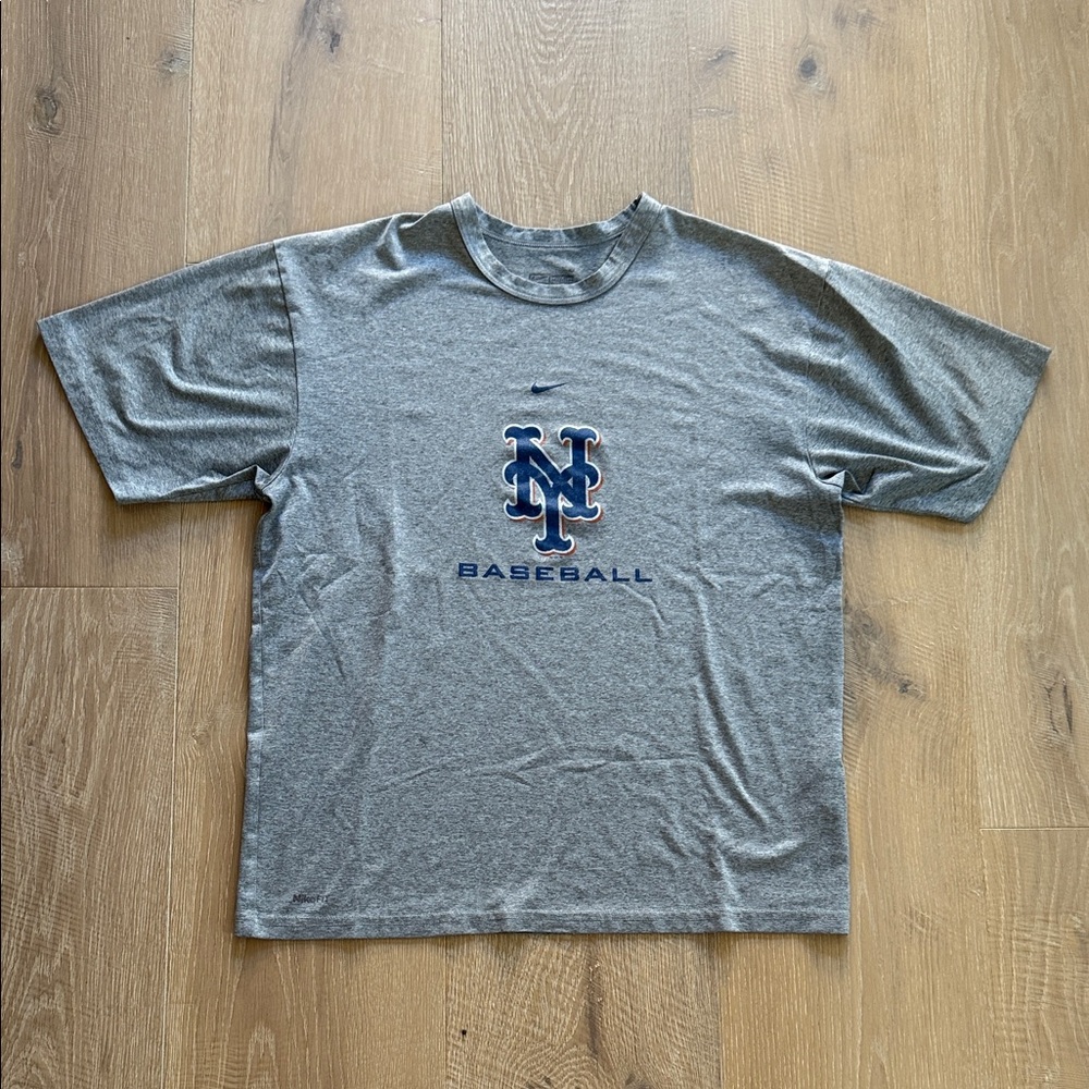 Nike Gray Short Sleeve Baseball Tee Sz S